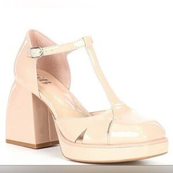 Gianni Bini Shoes - Gianni Bini “New Rules” Pink T-Strap Heels Architectural Heels 11